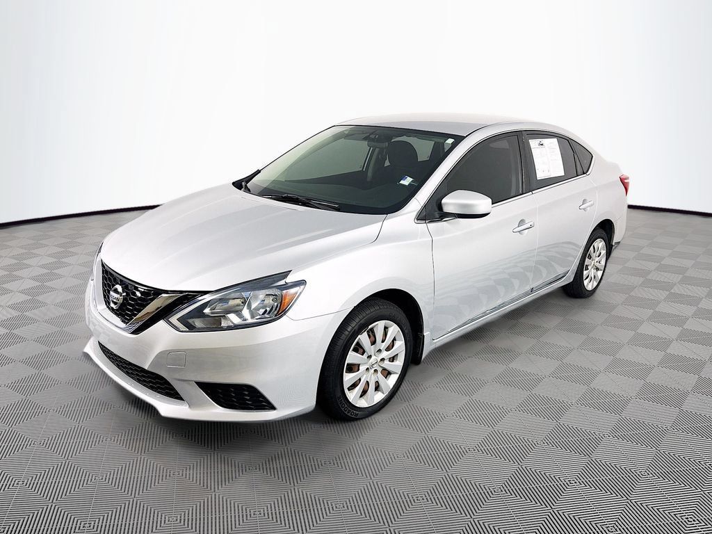 Used 2016 Nissan Sentra SV FWD image 3
