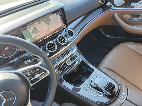 Used 2019 Mercedes-Benz E 300 image 31