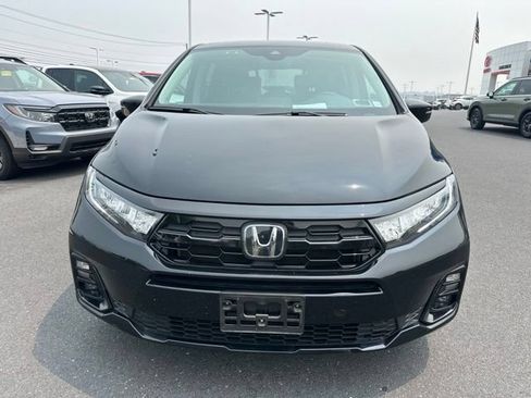 Used 2025 Honda Odyssey Elite image 2