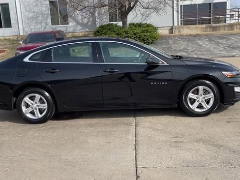 Used 2023 Chevrolet Malibu LT image 9