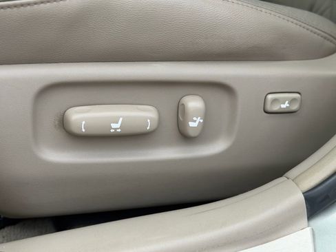 Used 2006 Toyota Camry XLE FWD image 24