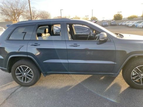 Used 2017 Jeep Grand Cherokee Trailhawk w/ Trailhawk Luxury Group image 5