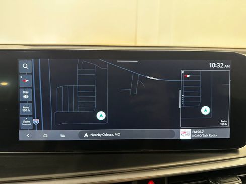 Used 2025 Kia Sorento S FWD image 39