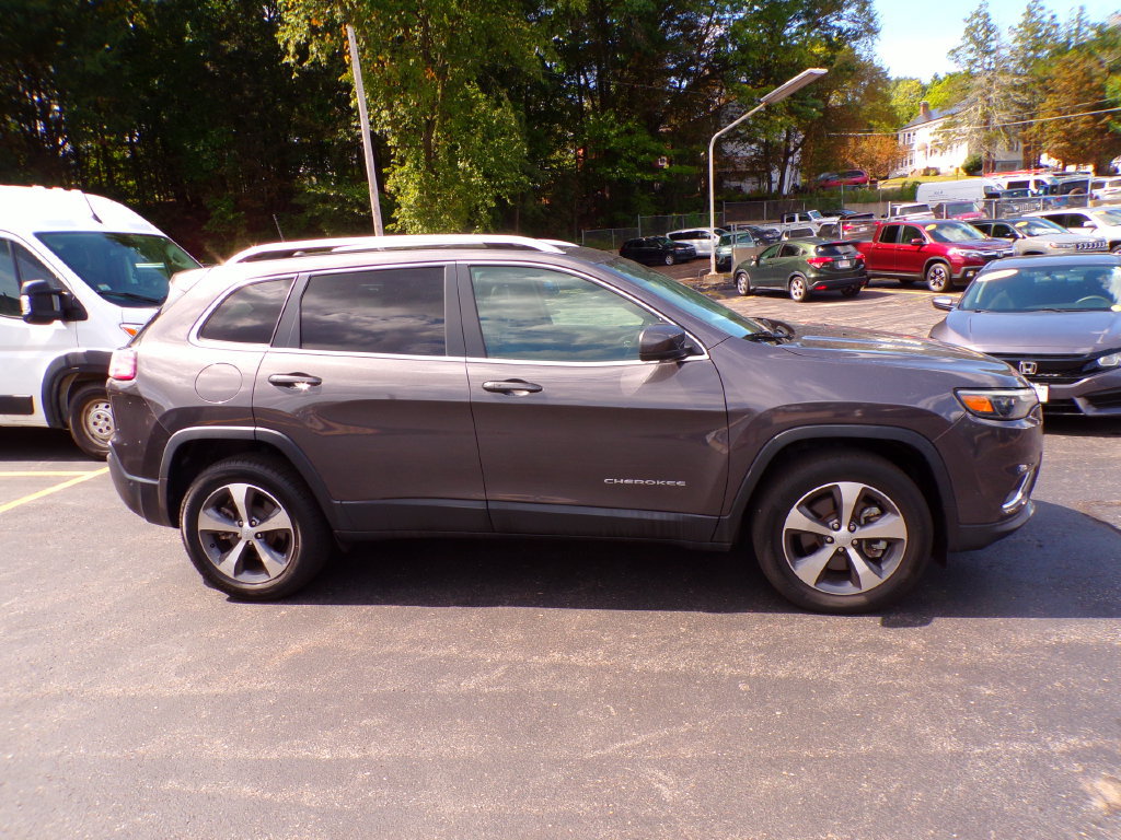 Used 2021 Jeep Cherokee Limited AWD/4WD image 4