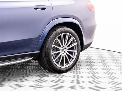 New 2026 Mercedes-Benz GLS 580 4MATIC image 35
