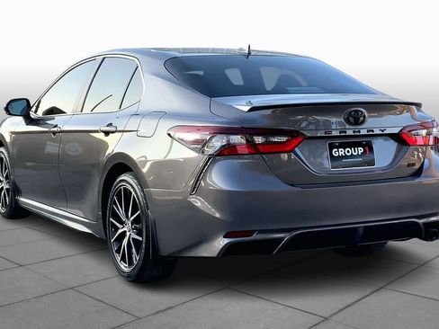 Used 2023 Toyota Camry SE image 11