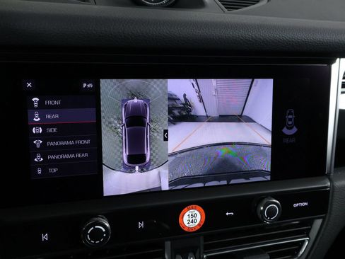 Certified 2026 Porsche Macan AWD/4WD image 17