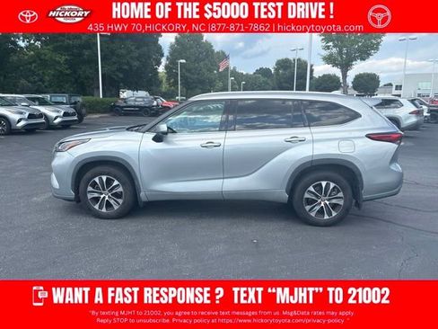 Used 2021 Toyota Highlander XLE AWD/4WD image 1