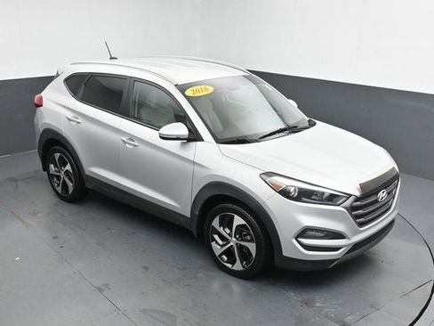 Used 2016 Hyundai Tucson Sport image 26