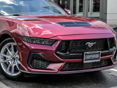 Used 2025 Ford Mustang GT Premium RWD image 2