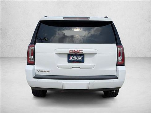 Used 2017 GMC Yukon SLT w/ Premium Edition image 7