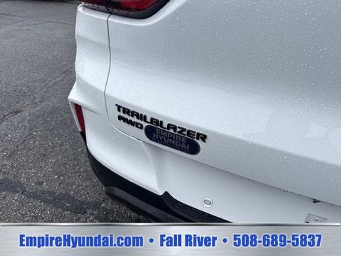 Used 2024 Chevrolet TrailBlazer RS w/ Driver Confidence Package AWD/4WD image 5