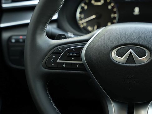 Certified 2025 INFINITI QX50 Luxe image 10