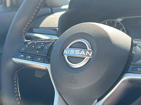 New 2025 Nissan Altima 2.5 SR w/ SR Premium Package image 20