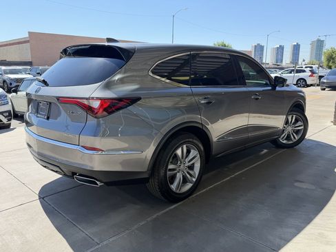 Used 2024 Acura MDX SH-AWD image 4