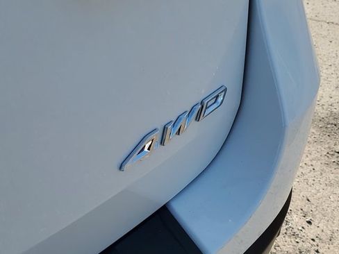 Used 2023 Ford Explorer XLT w/ Equipment Group 202A AWD/4WD image 7
