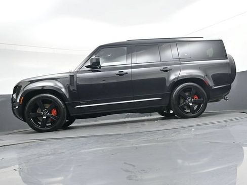 Used 2024 Land Rover Defender 130 X AWD/4WD image 36