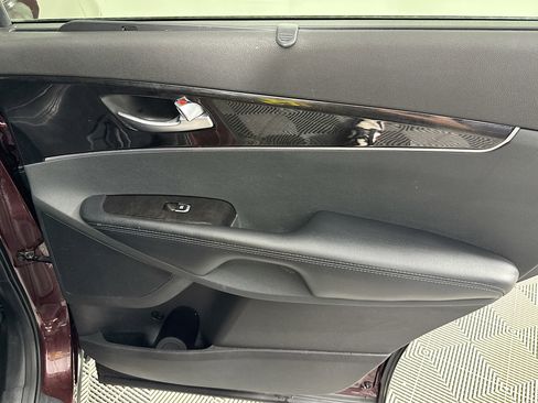 Used 2018 Kia Sorento EX w/ Option Group 040 AWD/4WD image 46