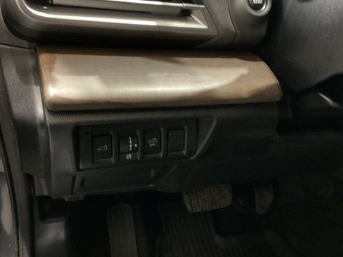 Used 2025 Subaru Outback Onyx Edition w/ Tech Package 2 image 8