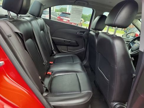 Used 2019 Chevrolet Sonic Premier FWD image 29