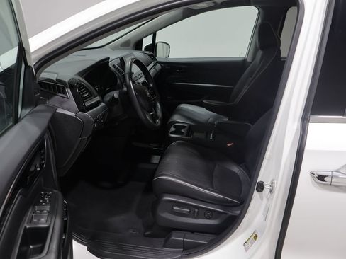 Used 2023 Honda Odyssey Elite image 12