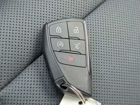 Used 2024 Chevrolet Equinox EV RS AWD/4WD image 19