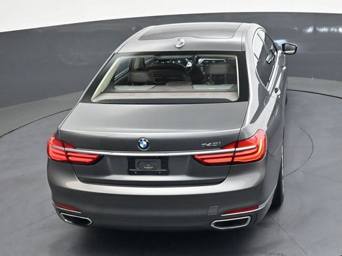 Used 2016 BMW 740i image 25
