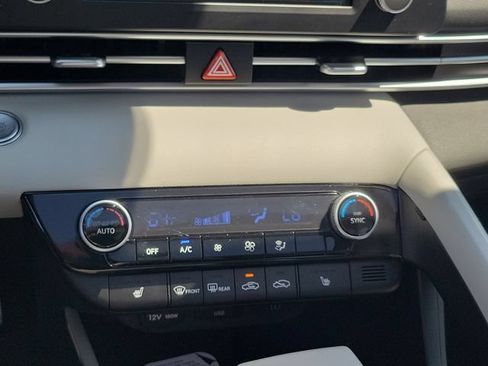 New 2026 Hyundai Elantra SEL Sport FWD image 12