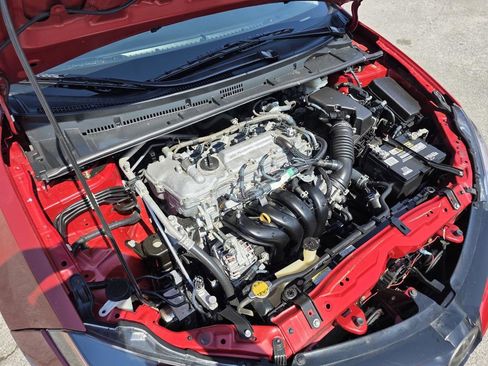 Used 2017 Toyota Corolla LE image 41