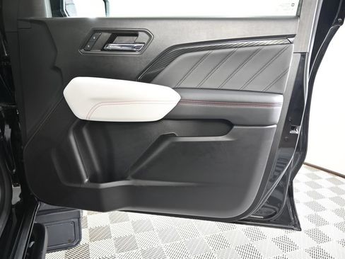 Used 2024 GMC Canyon AT4X w/ AT4X AEV Edition AWD/4WD image 13