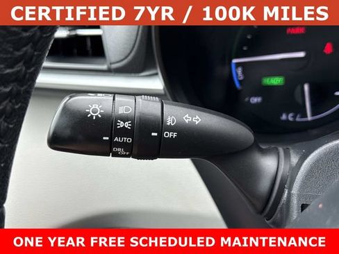 Used 2024 Toyota Sienna XLE FWD image 27