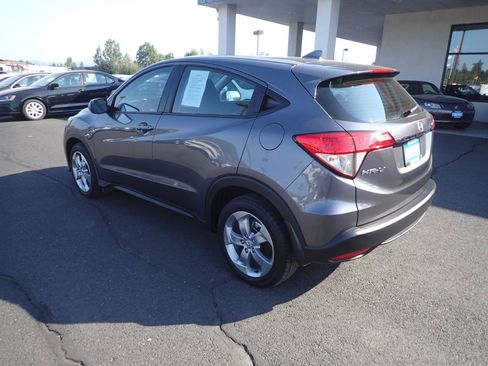 Used 2021 Honda HR-V LX image 3