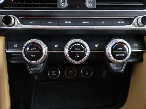 Used 2022 Genesis G70 2.0T w/ Prestige Package image 50