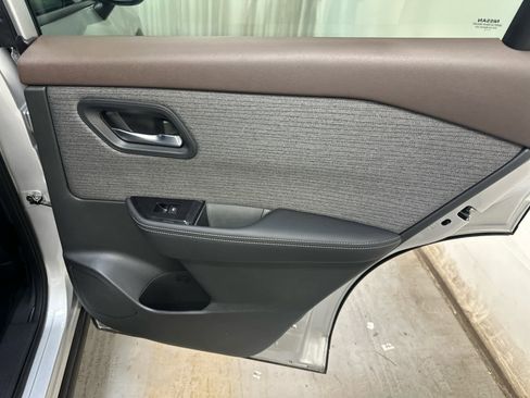 Certified 2022 Nissan Rogue SV image 28