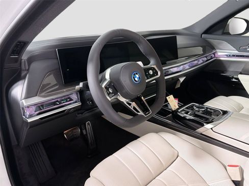 New 2026 BMW 750e xDrive AWD/4WD image 9