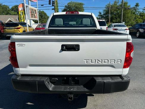 Used 2017 Toyota Tundra SR5 image 5