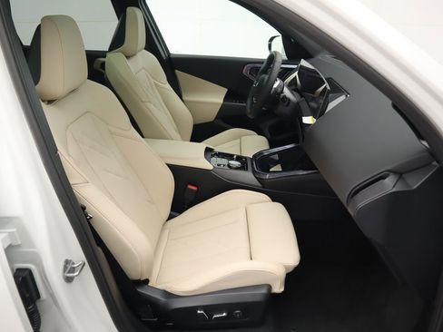 Used 2025 BMW X3 xDrive30i w/ Premium Package image 22