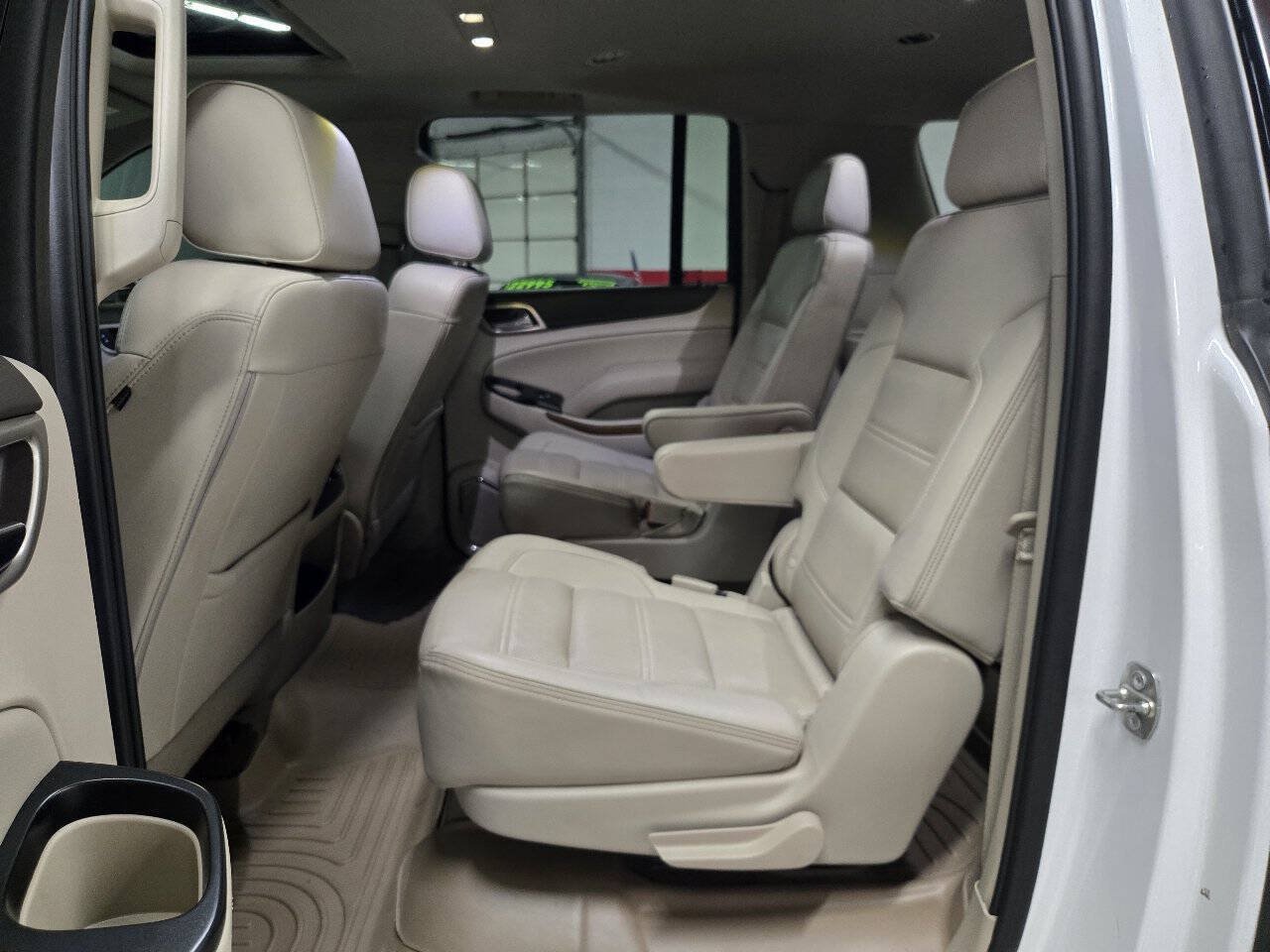 Used 2020 GMC Yukon XL Denali RWD image 12