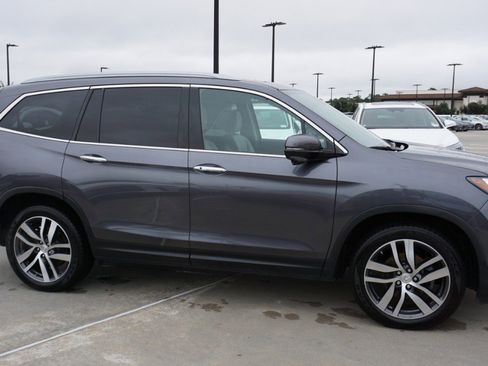 Used 2016 Honda Pilot Touring image 4