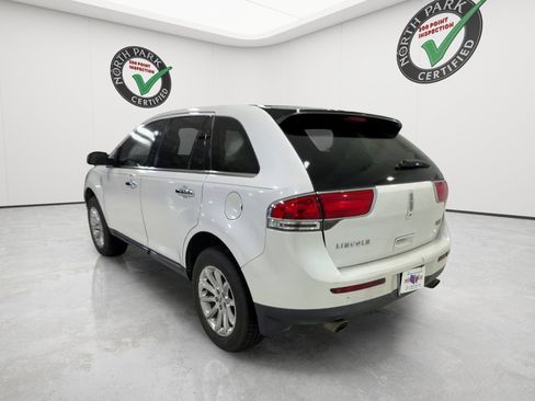 Used 2013 Lincoln MKX FWD image 7