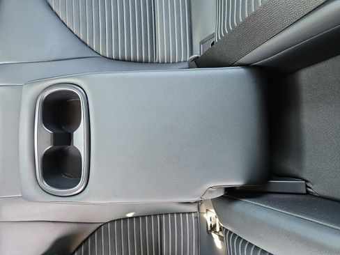 Used 2024 Toyota Camry SE image 14