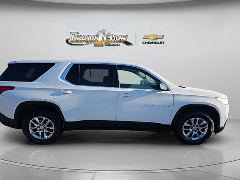 Used 2021 Chevrolet Traverse LS image 9