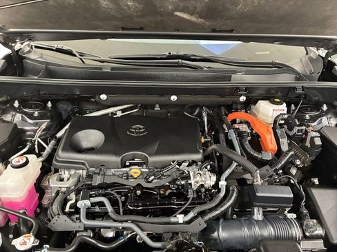 Used 2022 Toyota RAV4 Limited image 11