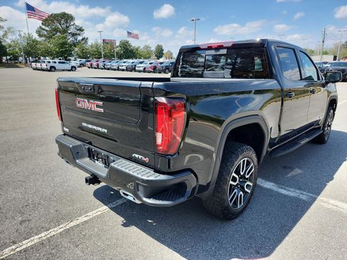 Certified 2025 GMC Sierra 1500 AT4 w/ AT4 Premium Package image 3