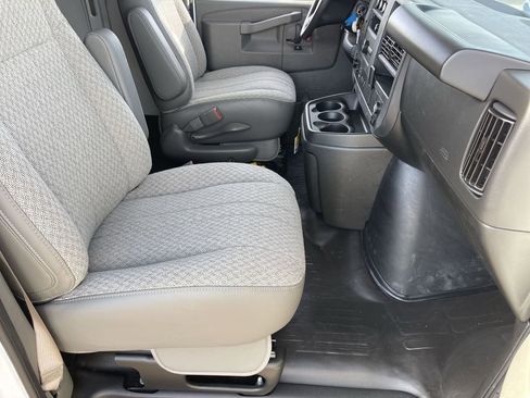 New 2025 GMC Savana 2500 Extended w/ Driver Convenience Package image 28