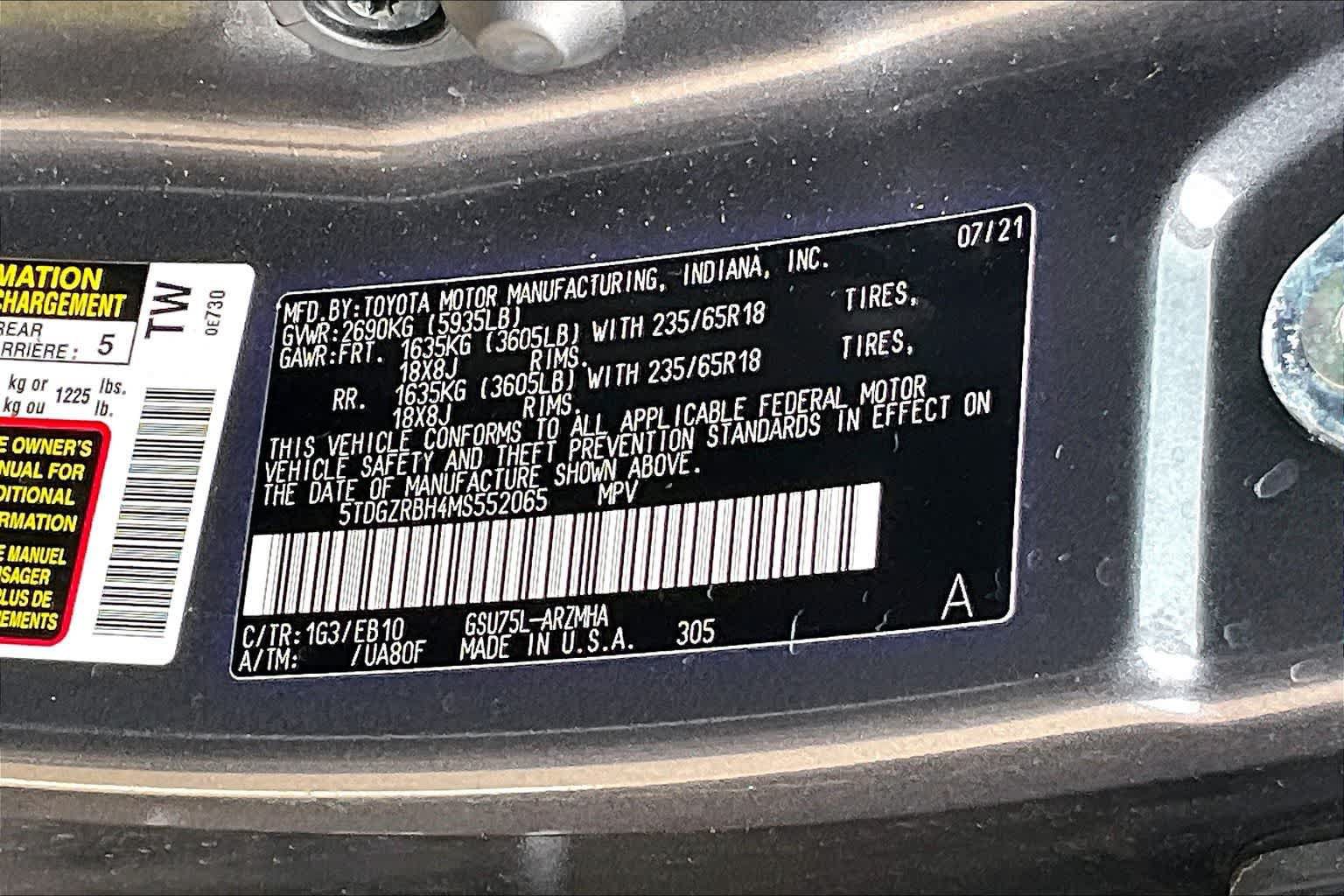Used 2021 Toyota Highlander XLE AWD/4WD image 19
