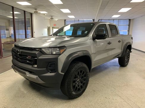 Used 2023 Chevrolet Colorado Trail Boss w/ Technology Package AWD/4WD image 4