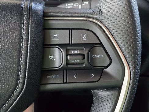 Used 2025 Toyota Tundra SR5 w/ TRD Off-Road Package AWD/4WD image 32