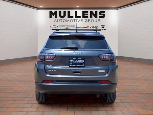 Used 2022 Jeep Compass Latitude AWD/4WD image 6