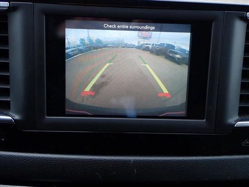 Used 2019 Chrysler Pacifica L image 17